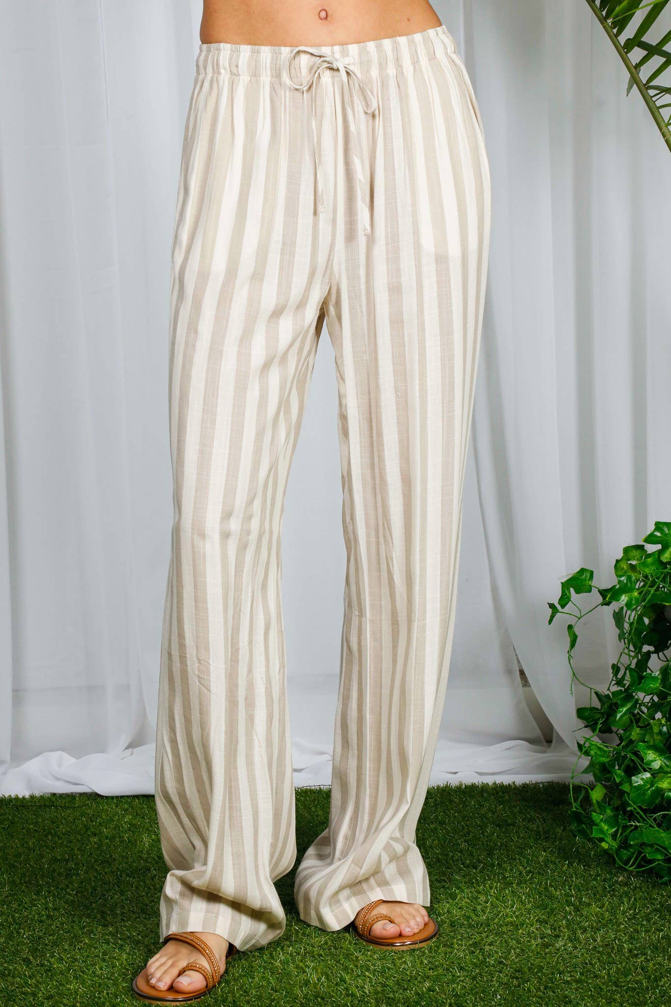High-Rise Smocked Band Pocket Detail Stripe Pants VP82353