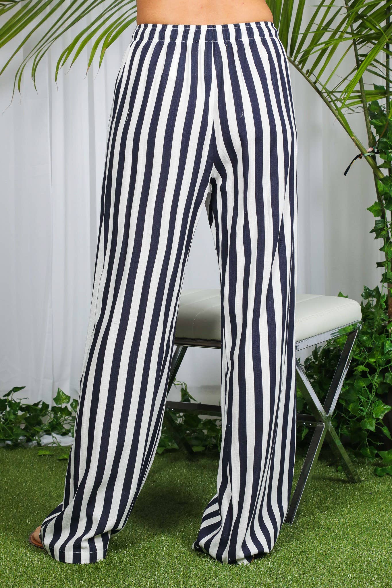 High-Rise Smocked Band Pocket Detail Stripe Pants VP82353