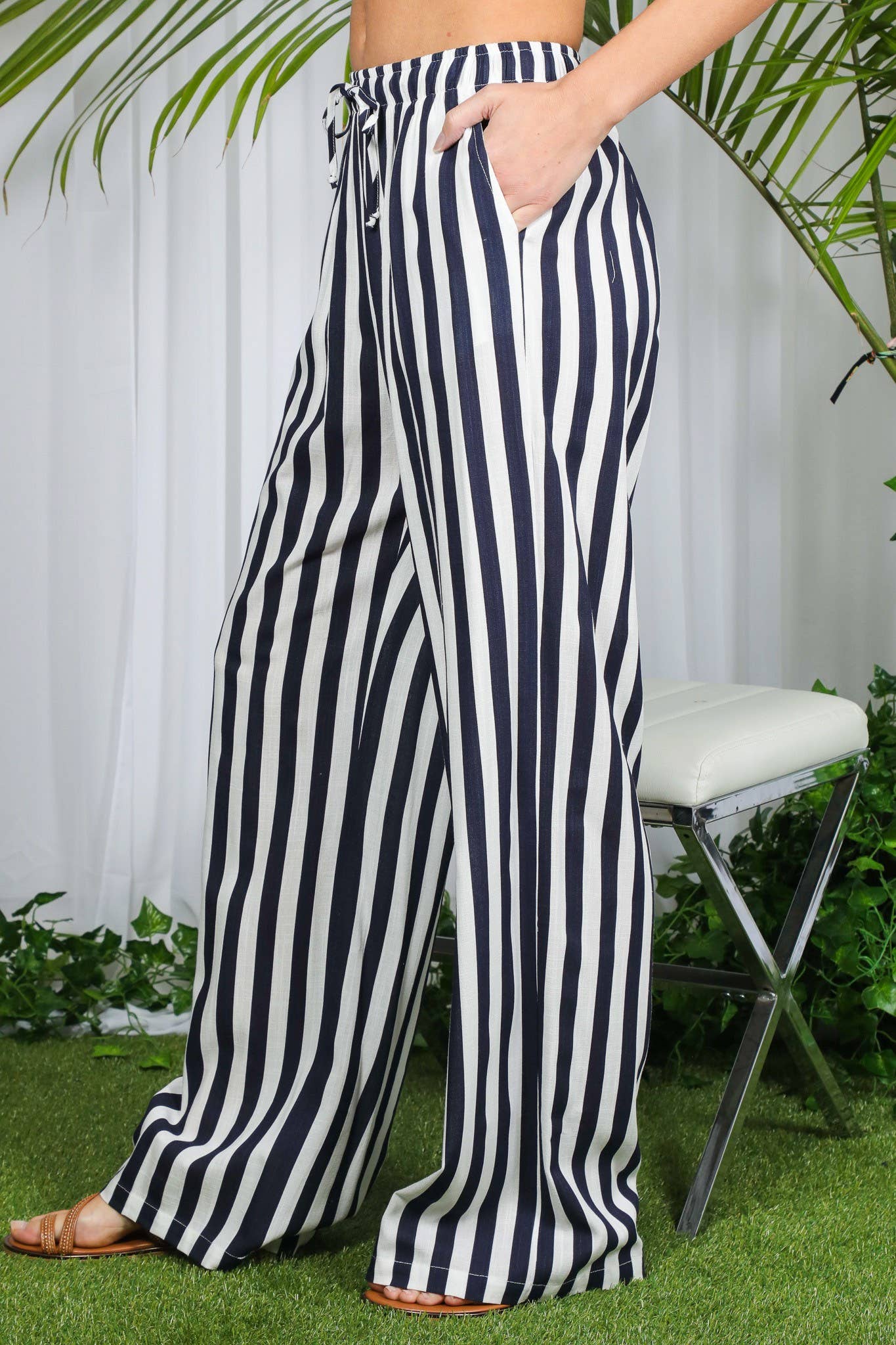 High-Rise Smocked Band Pocket Detail Stripe Pants VP82353
